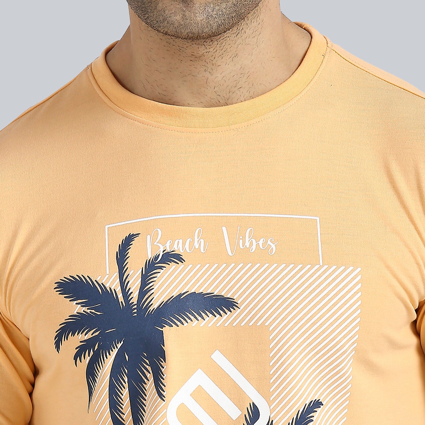 "BEACH VIBES" Crew Neck T-Shirt